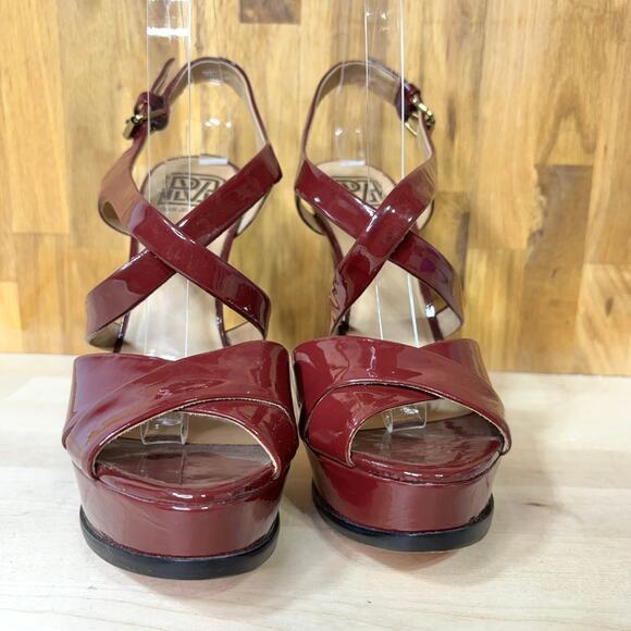 Pour le Victoire Burgundy Patent Leather Platform Strappy Heels 9 - Picture 2 of 12